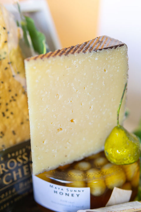 The 'CONNOISSEUR' - Cheese Hamper