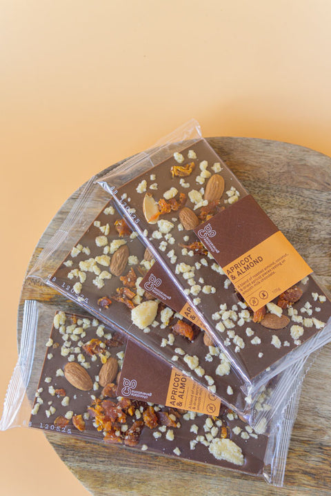 Chocolate Generation Apricot & Almond Chocolate Bar 105g