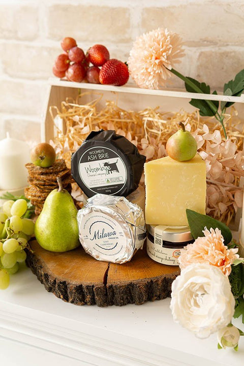 The 'V' Hamper - Vegetarian Cheese Hamper - Cheese Celebration